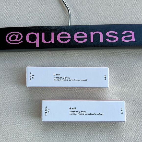 Glossier G Suit Soft Touch Lip Crème in Shift Color Two Pack - Picture 4 of 5